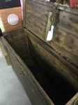 Grand coffre ou malle en bois