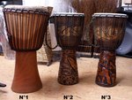 grand djembé en une pièce de bois et peau de chévre