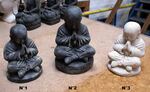 Petites statues de Bouddha assis en pierre de lave int&eacute;rieur ou ext&eacute;rieur