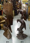 grande statue aigle en bois avec aiglon