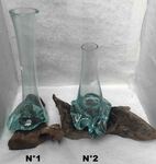 Grand porte plante en verre moulé sur une racine bois de teck