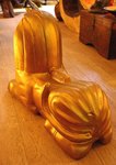 statue de sphinx en bois et feuilles d'or