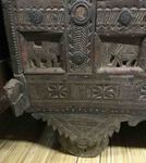 Grand coffre de mariage ancien en bois ou damashia