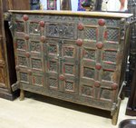 coffre ou meuble de mariage en bois ancien