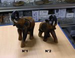 petite statue d'éléphant en bois
