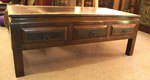 table basse en bois et dessus cuire - table chinoise