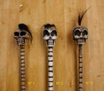 b&acirc;ton t&ecirc;te de mort en bois