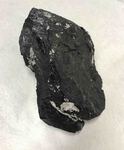 Grosse tourmaline noire brut vendue au poids