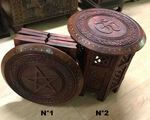 Petite table basse en bois pliable avec symbole