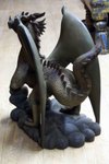 grande figurine de dragon ailé en bois peint