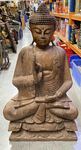 Grande statue de Bouddha assis sculpt&eacute;e en bois de suar