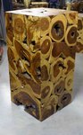 grand tabouret de forme originale en bois
