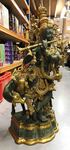 Statue de Krishna joueuse de fl&ucirc;te avec sa vache en bronze
