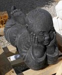 duo d'enfants Bouddha allong&eacute;s en pierre
