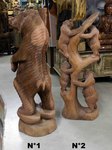 statue d'oursons et d'un ours debout en bois