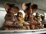 petite sculpture de shiva cobra en bois