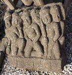 plaque d&eacute;corative sculpt&eacute;e en pierre de lave naturelle