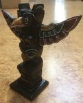 Petit totem des Indiens d'Amérique en bois peint