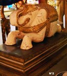 couple d'éléphant allongé gardien d'entrée
