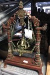 grande Ganesh en bronze sur une balançoire