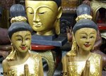 visage de déesse à genoux en prière en bois et or fin