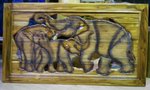 cadre en bois sculpt&eacute; d'&eacute;l&eacute;phant et d'&eacute;l&eacute;phanteau