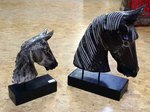 petite tête de cheval en bois sur socle