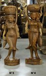 petite statue de femme en bois massif de suar